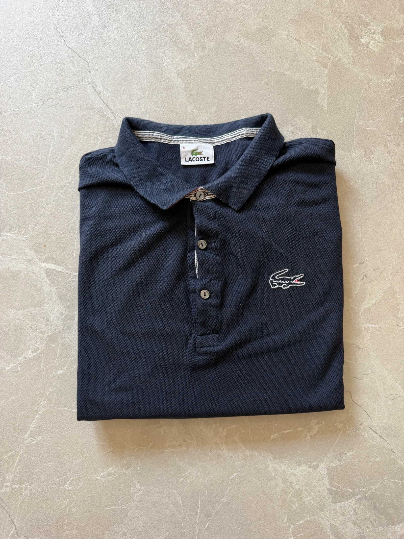 Polo Lacoste manches longues bleu marine vintage – taille 6 (L) 
